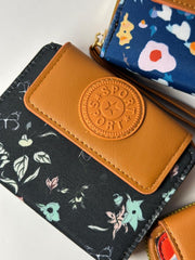 Wallet in flower 2
