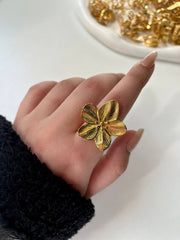 Flower ring