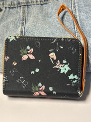 Wallet in flower 2