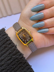 Golden Frame Classic Watch 4