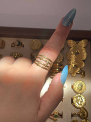 4 line Ring