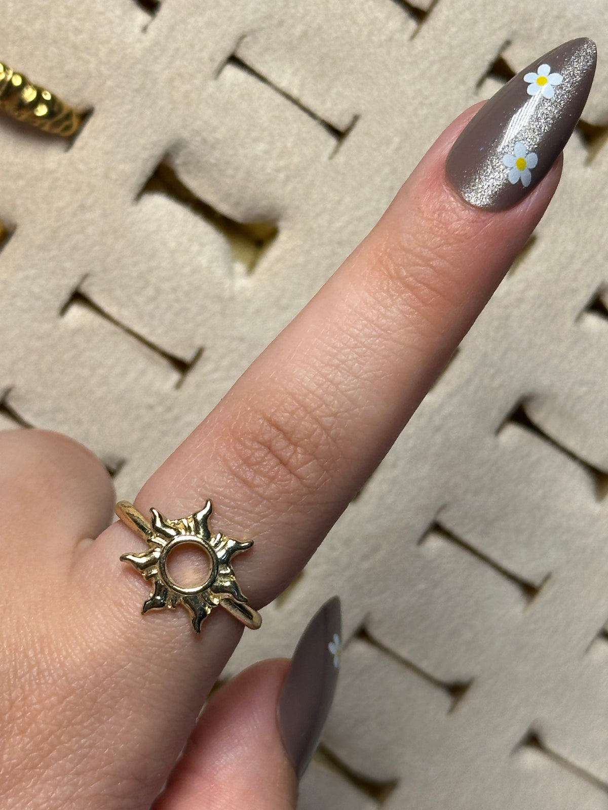 Sunny ring