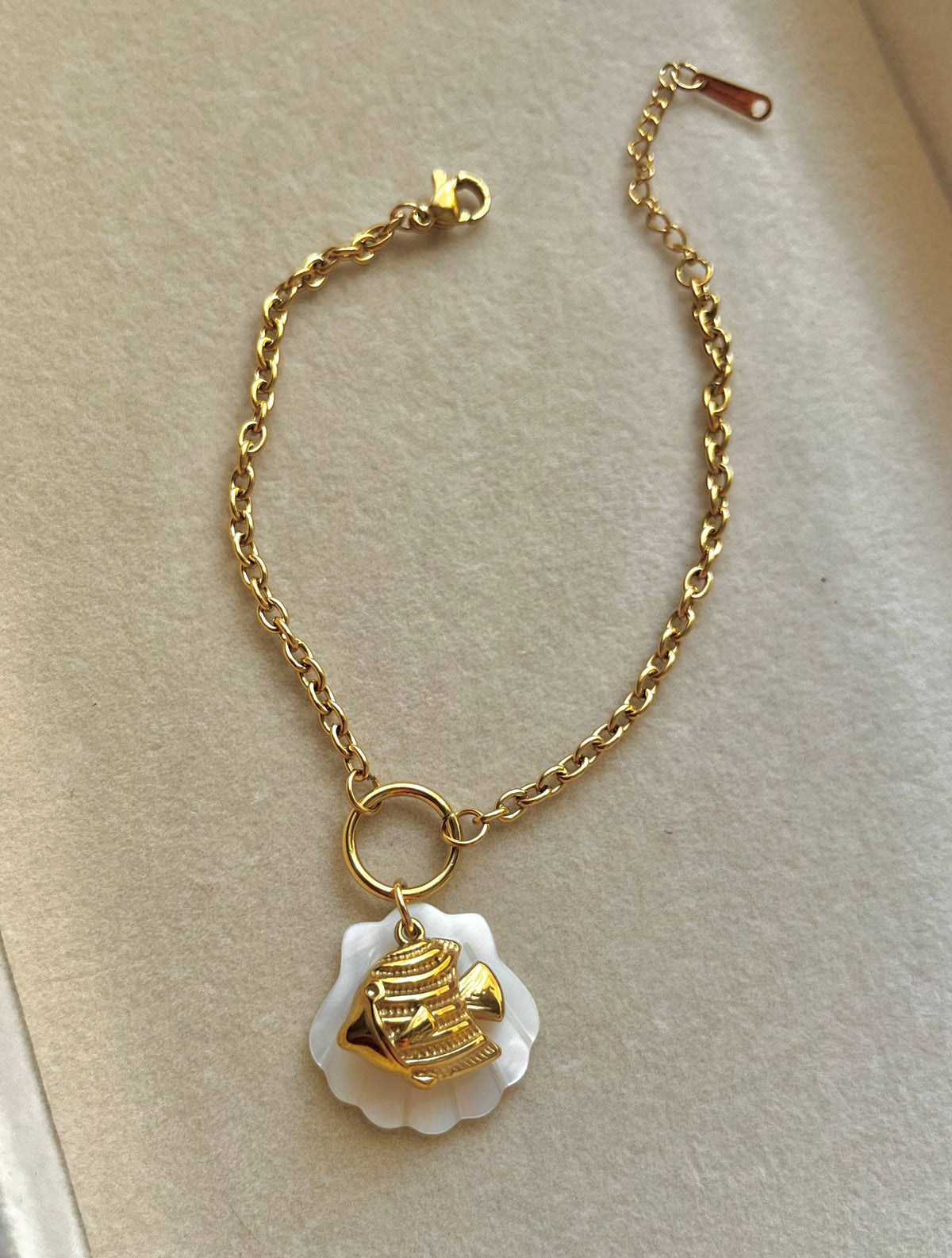 Fish bracelet
