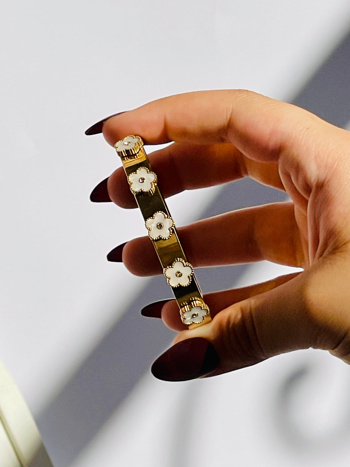 White Pearl Whisper”