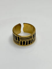 Noir Maze Ring