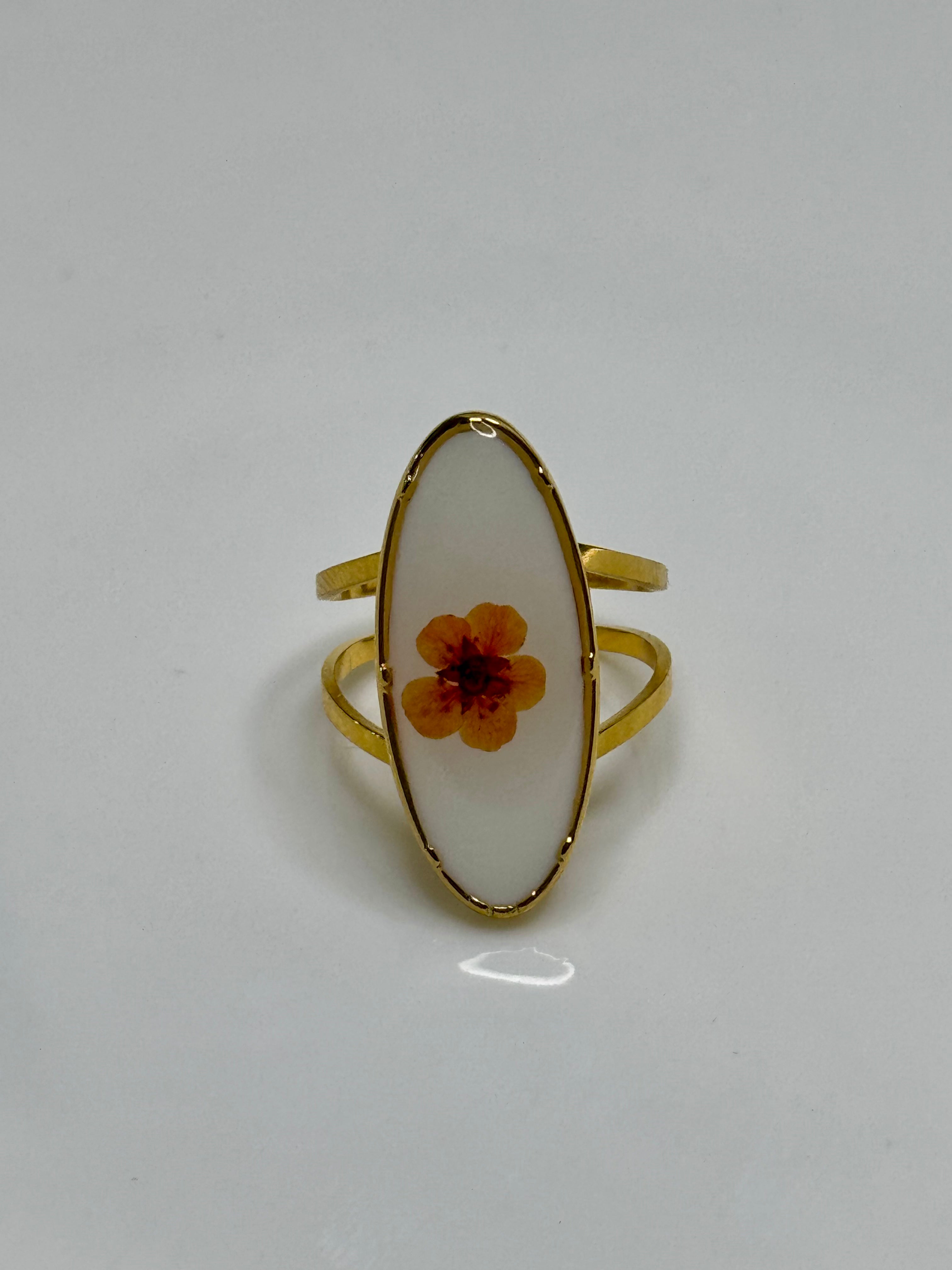 Otilia Pressed Flower Adjustable Ring