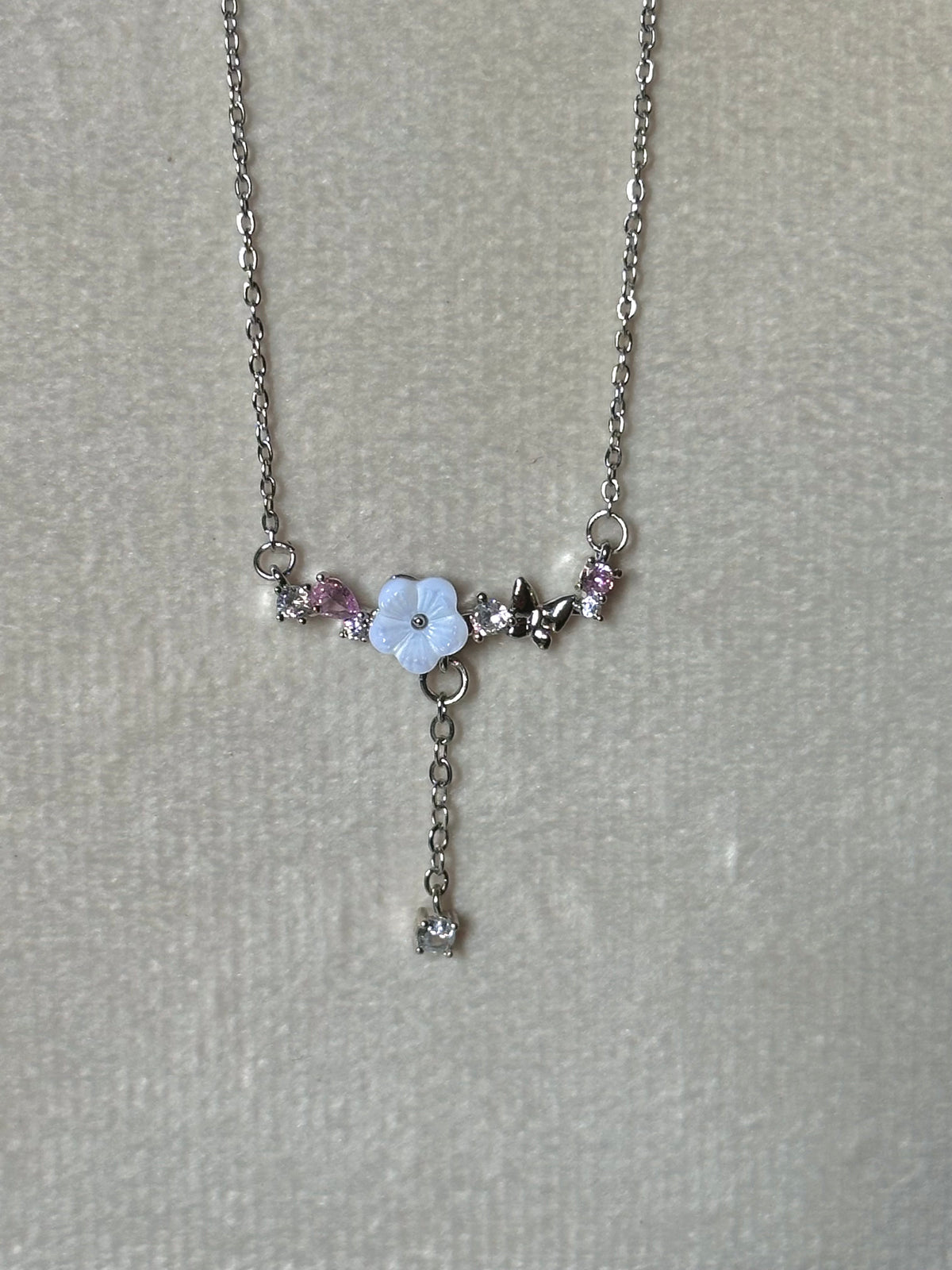 Flower necklace