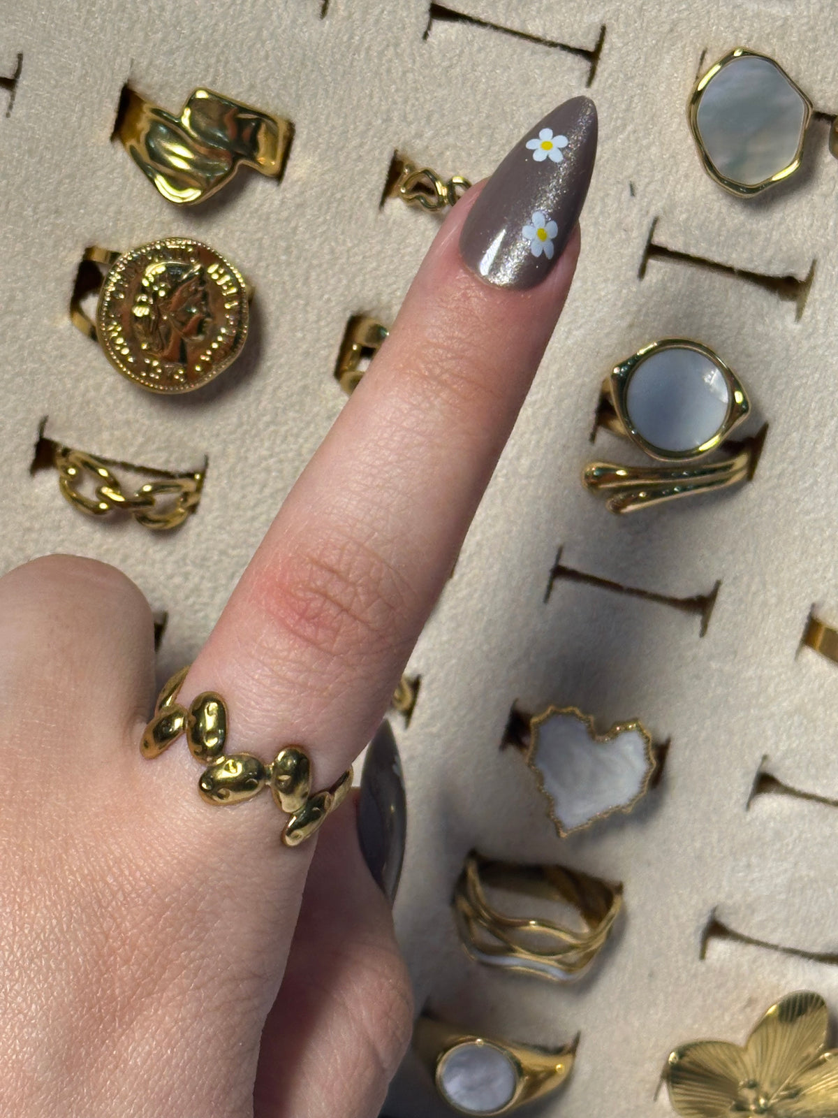 Rocks Ring