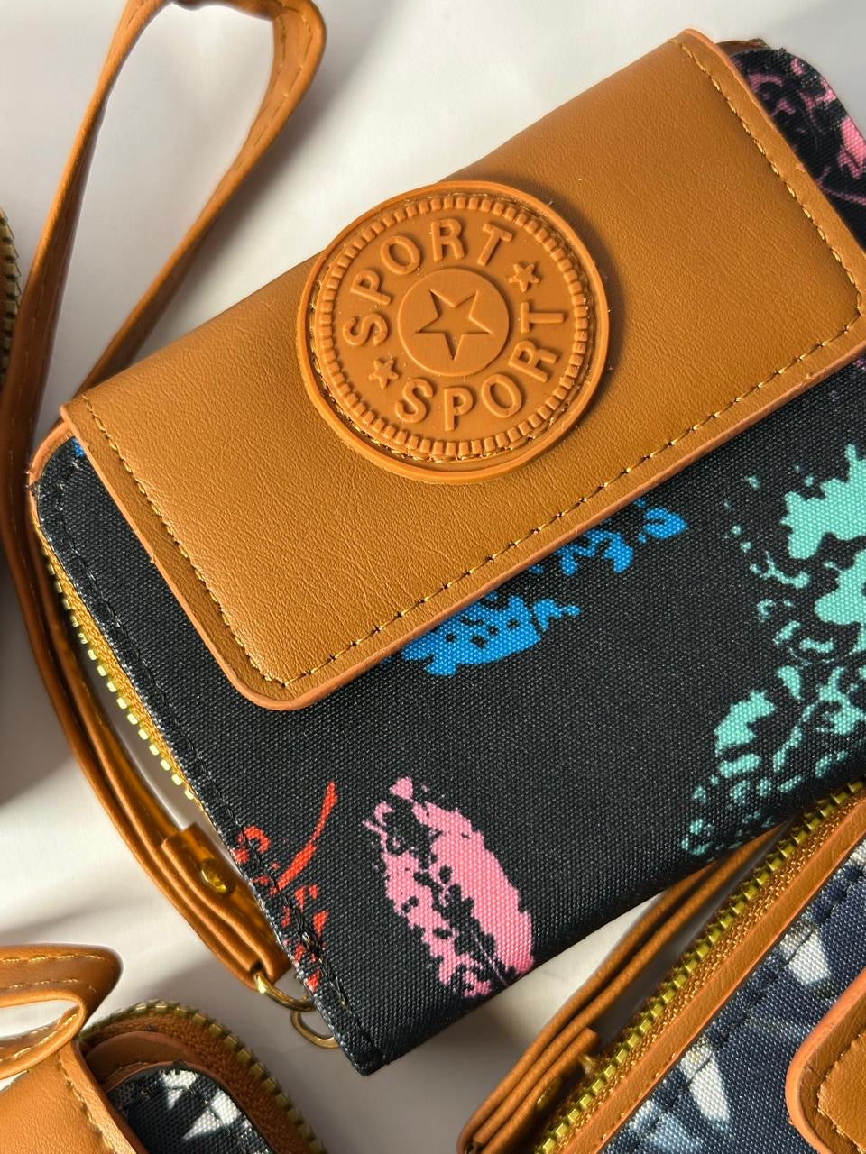 Wallet in brown fabric