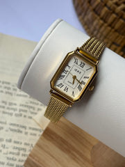 Ieke rectangle in gold