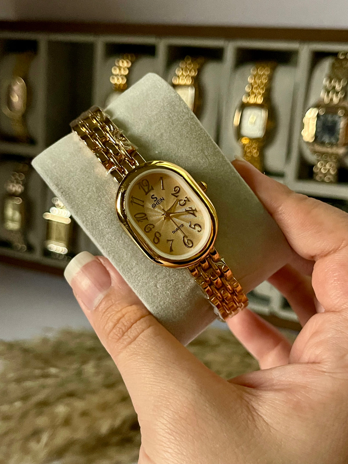 SHEIN Bella Oval Watch