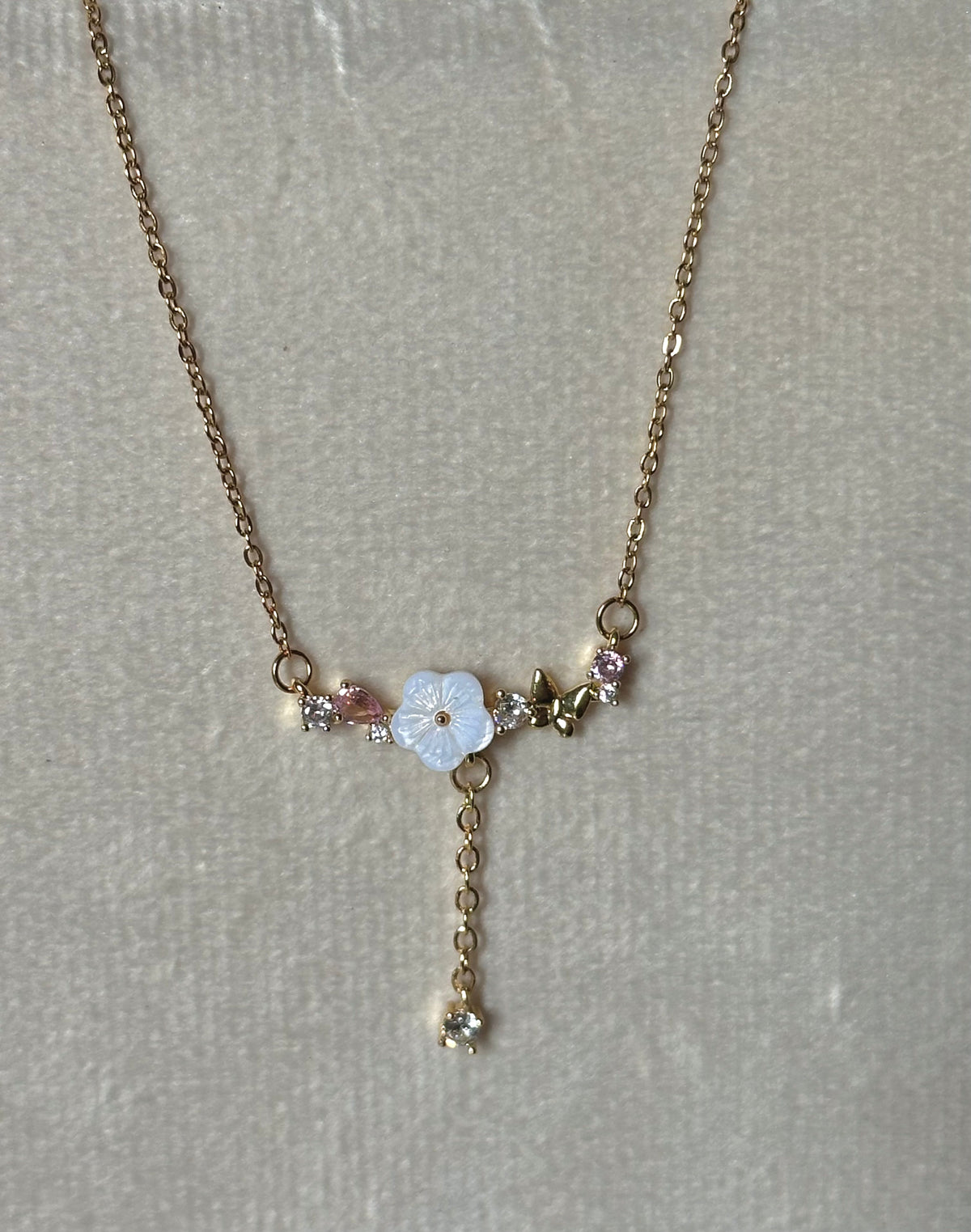 Gold flower necklace