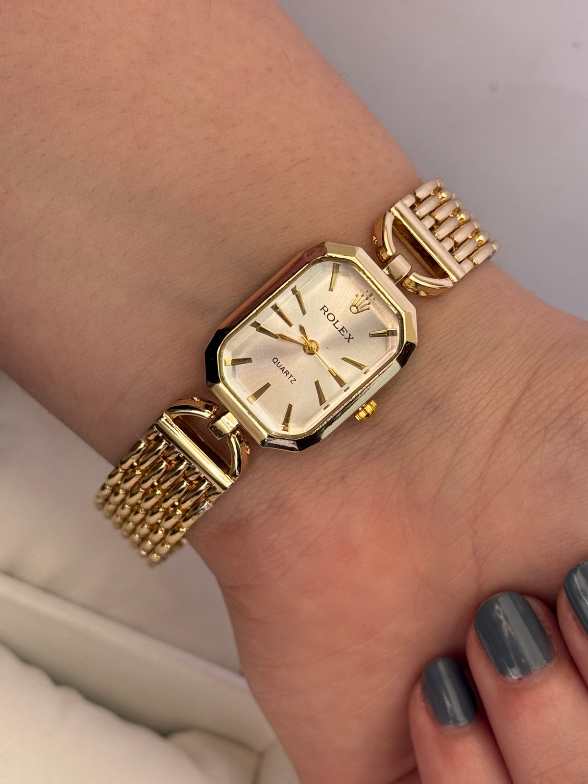 Rolex In rectangle gold