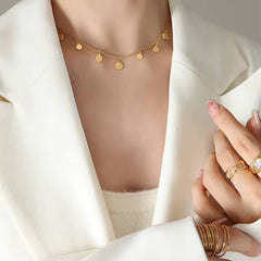 Pure necklace