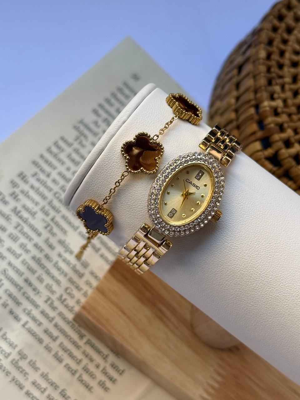 Casio ovel with vanclef