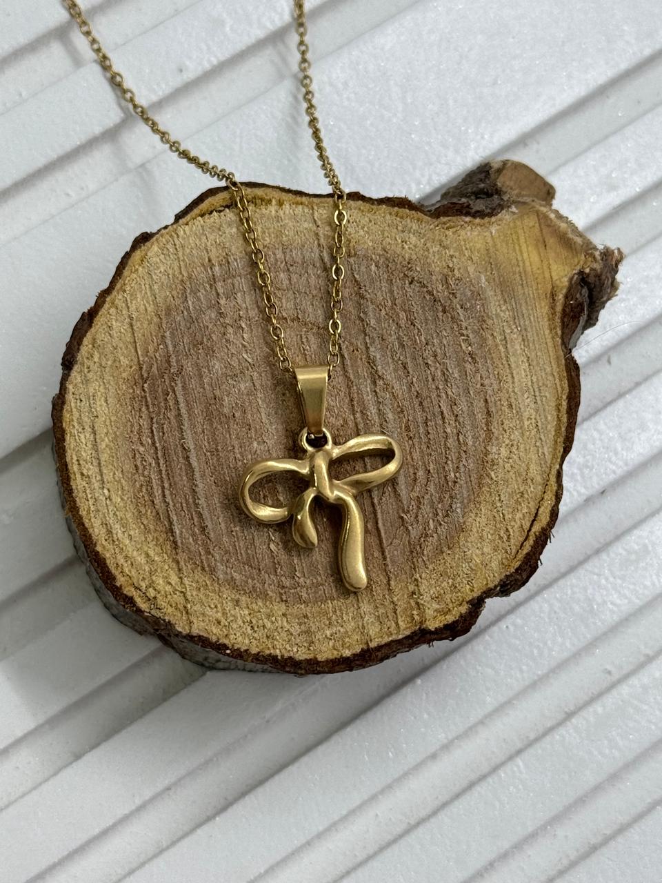 Gold Ribbon Pendant Necklace