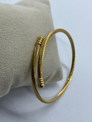 Elegant Gold-Plated Open Cable Bangle Bracelet