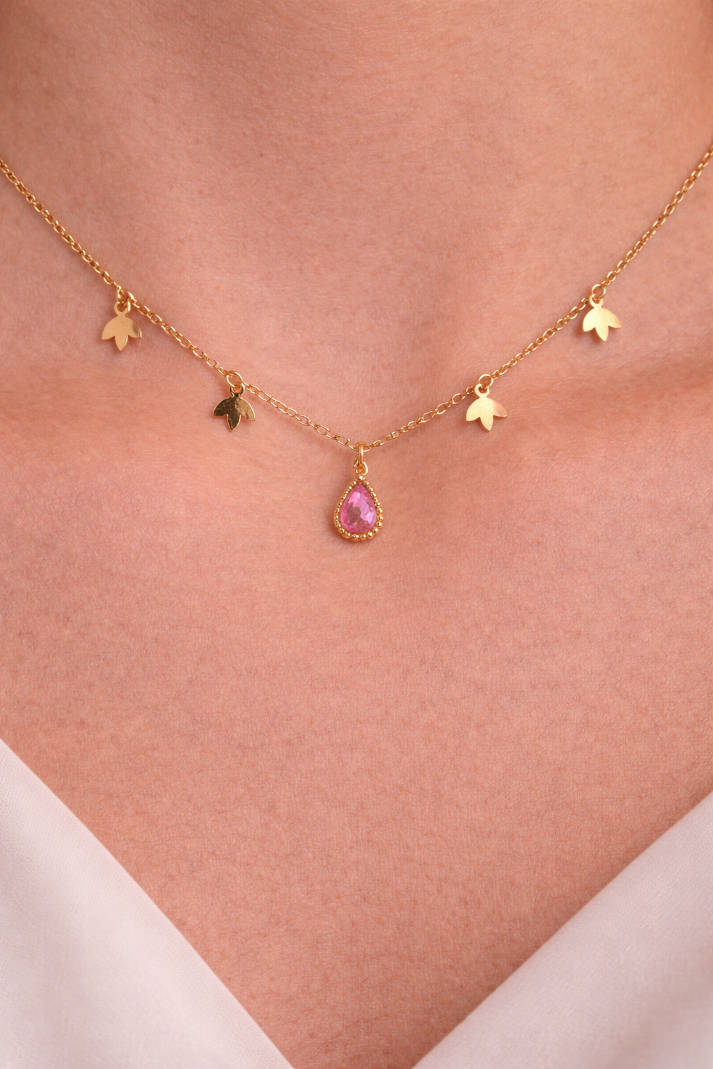 Lily necklace in kashmer