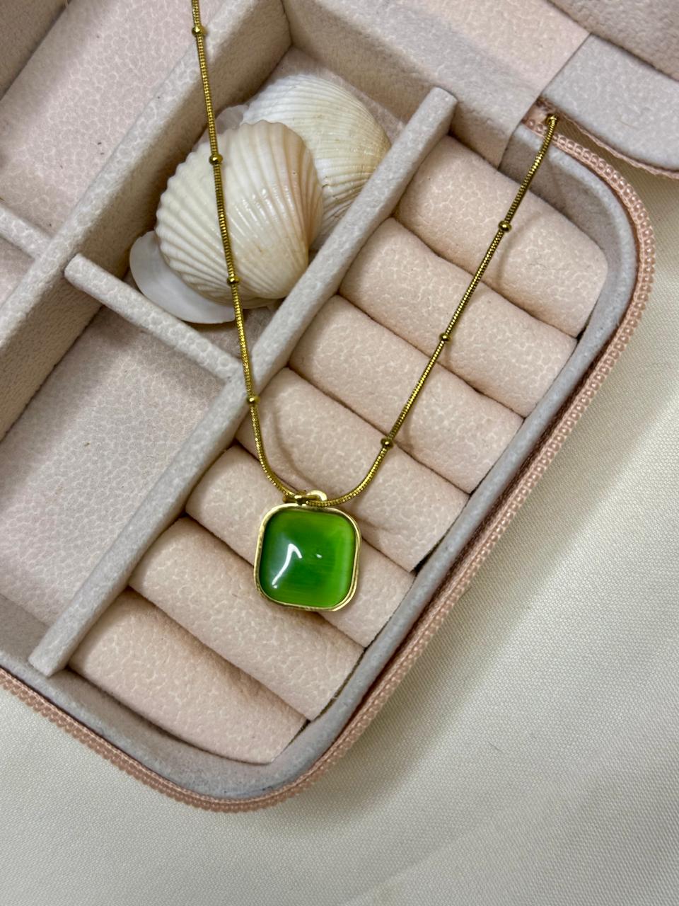 Green pearl Necklace