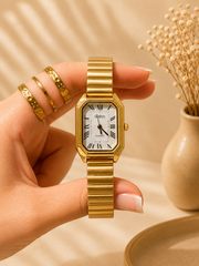 Shein rectangle gold in white