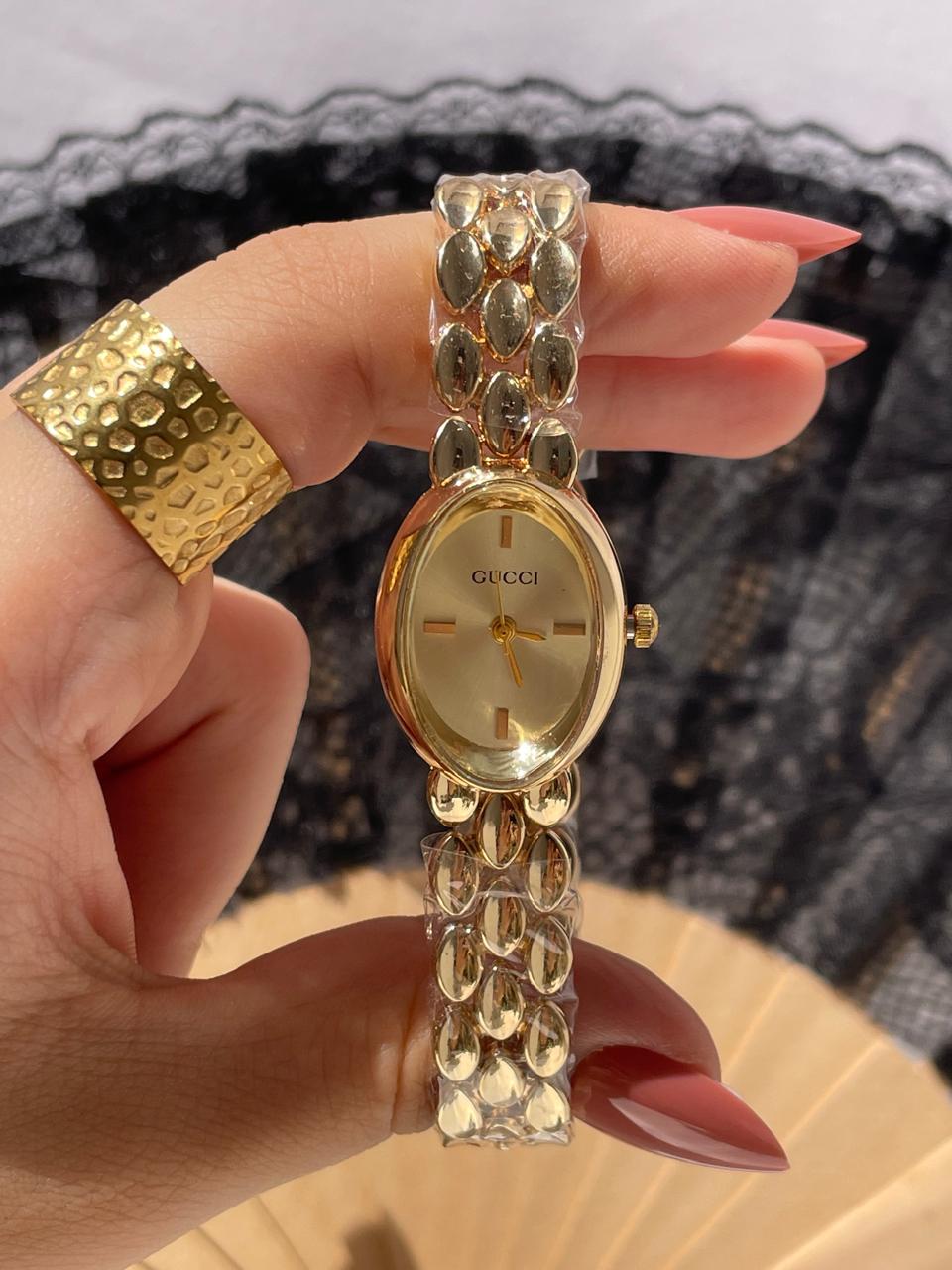 Velora Golden Oval Watch
